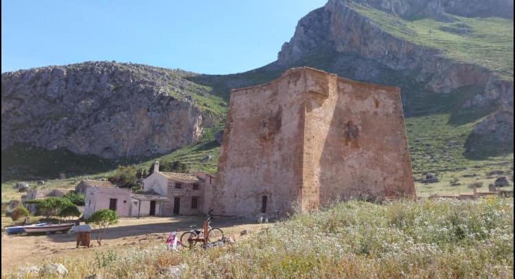 Appartamento I Tramonti Di Cofano Castelluzzo Kültér fotó